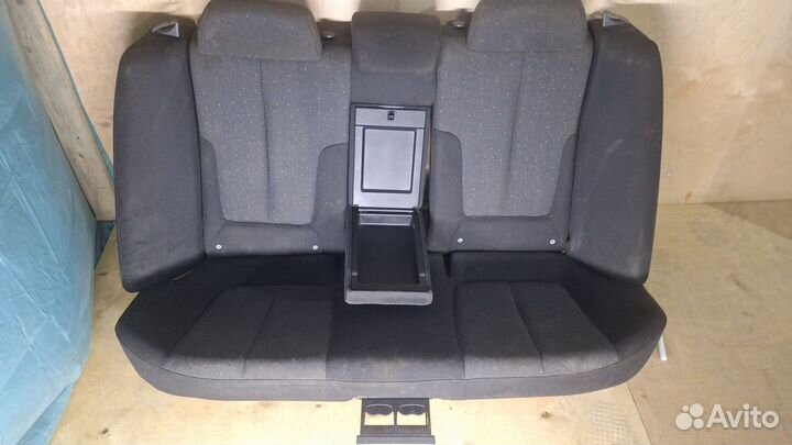 Задний диван Hyundai Elantra xd