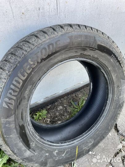 Bridgestone Ice Cruiser 7000 235/65 R17