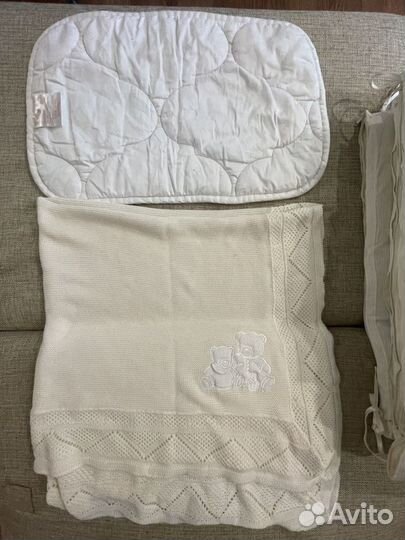 Комплект бортиков в кроватку и постельного