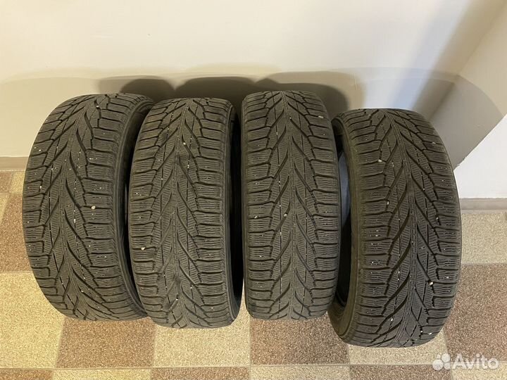Nokian Tyres Hakkapeliitta R2 SUV 235/55 R18 104