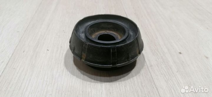 Опора стойки Renault duster Лев, Прав