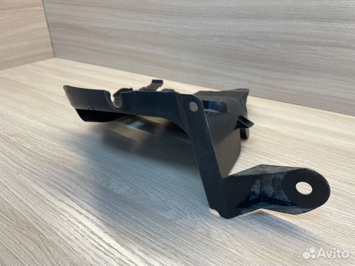 Пыльник двигателя передний левый LADA X-Ray