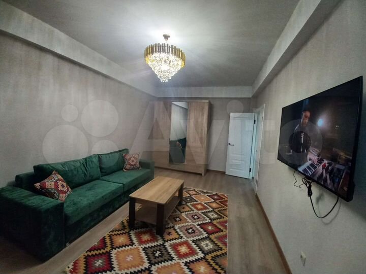 1-к. квартира, 56 м², 4/14 эт.