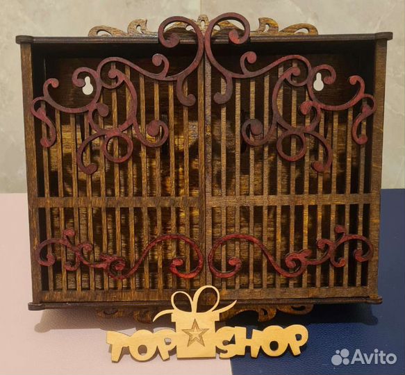 Ключница из дерева