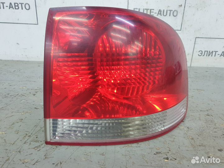 Фонарь правый внешний Volkswagen Touareg
