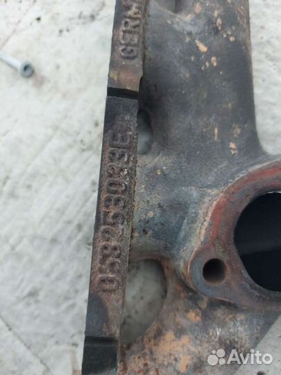 Коллектор выпускной на Volkswagen Passat B5