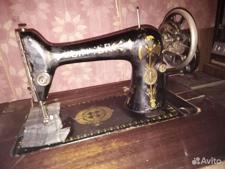 Швейная машина Singer