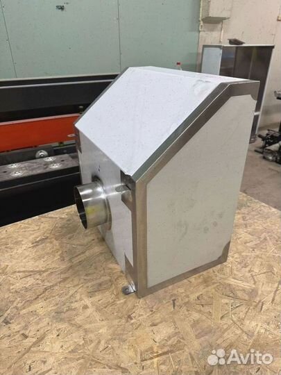 Зонт вытяжной из стали