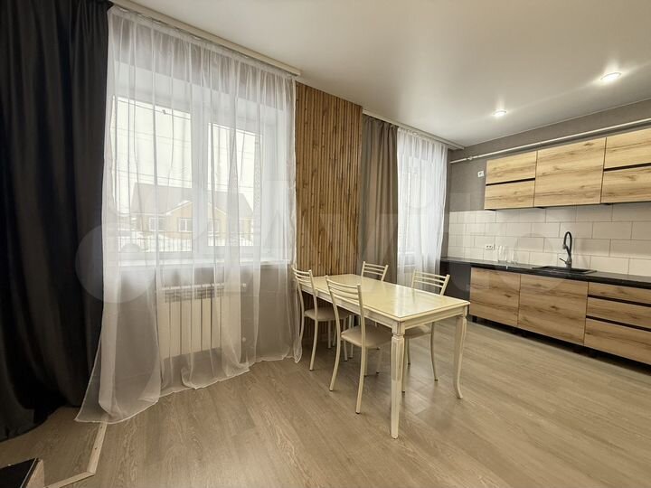 Таунхаус 100 м² на участке 3 сот.