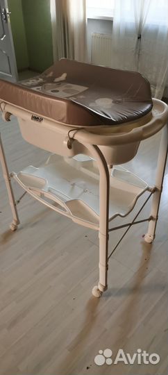 Пилинальный столик с ванночкой
