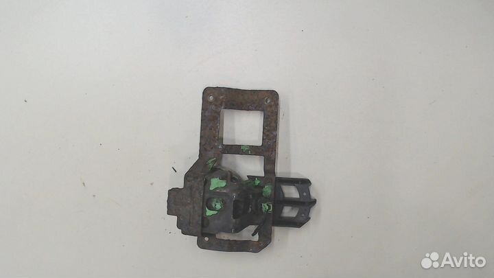 Фара противотуманная Mitsubishi Montero Sport / Pa