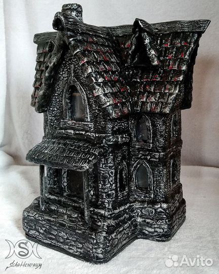 Особняк с привидениями