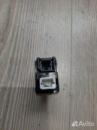 AUX USB разъем Nissan X-trail T32