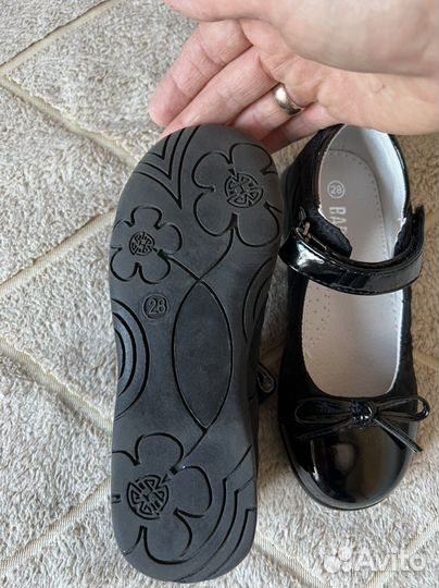 Туфли для девочки 28 размер черные
