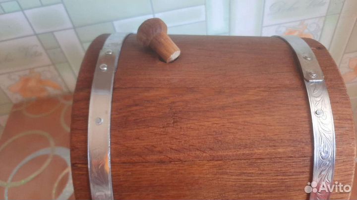 Бочка деревянная