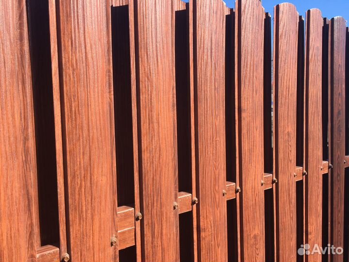 Забор из евроштакетника