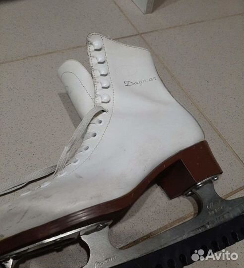 Фигурные коньки