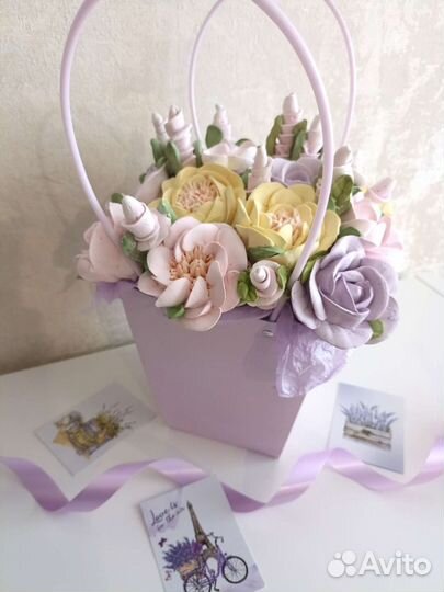 Зефирные цветы в Корзинке, в наличии