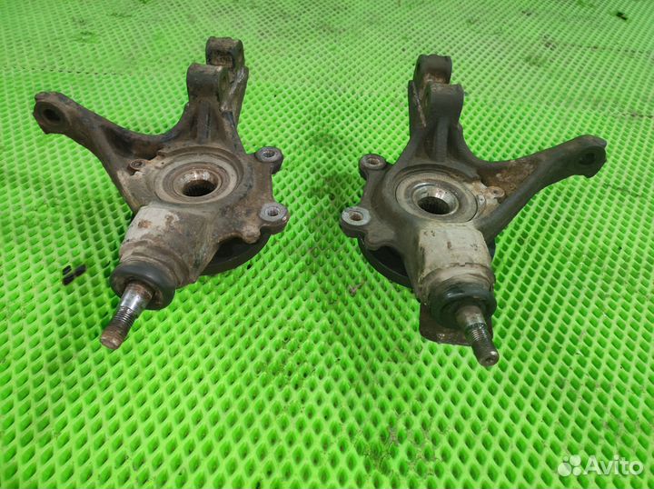 Поворотный кулак в сборе Peugeot 308