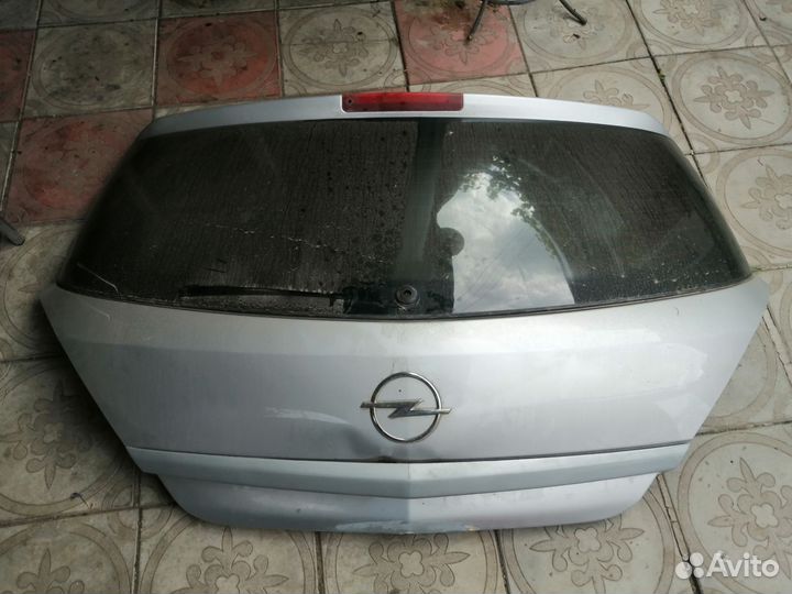 Opel Astra H крышка багажника хечбек