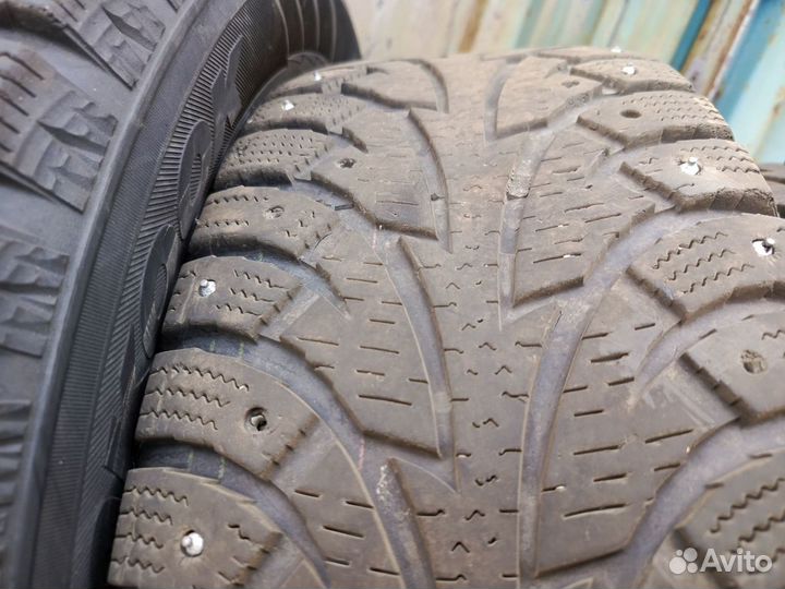 Hankook Winter I'Pike 215/55 R17