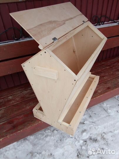 Бункерная кормушка для кур