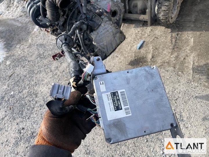 Двигатель toyota isis