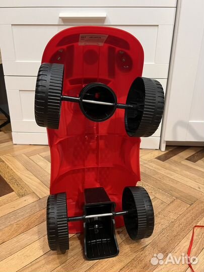 Машинка толокар