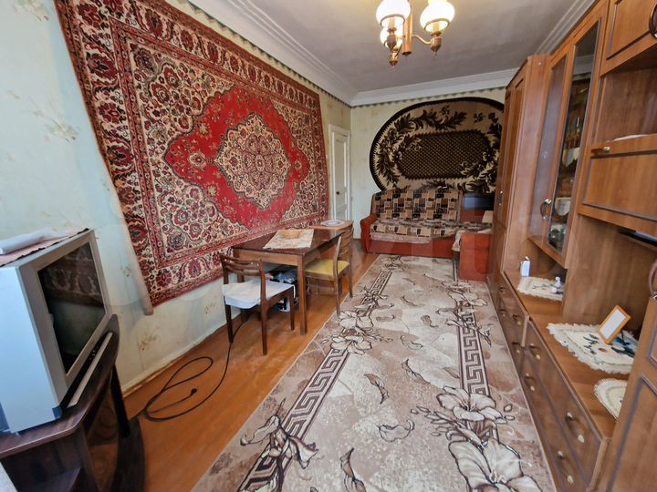 2-к. квартира, 37 м², 3/3 эт.