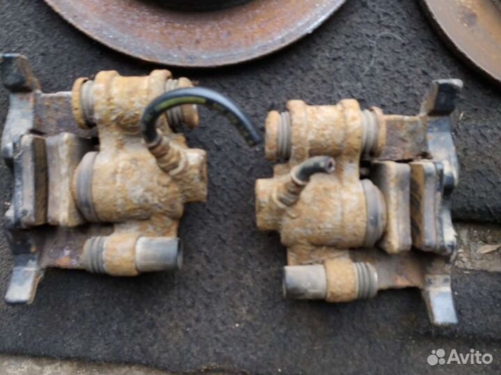 Передние тормозные суппорта peugeot 607