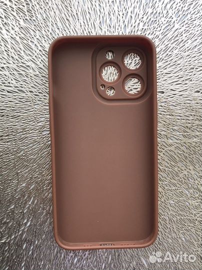 Чехол на iPhone 13 pro новый