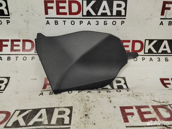 Накладка центральной консоли передняя правая