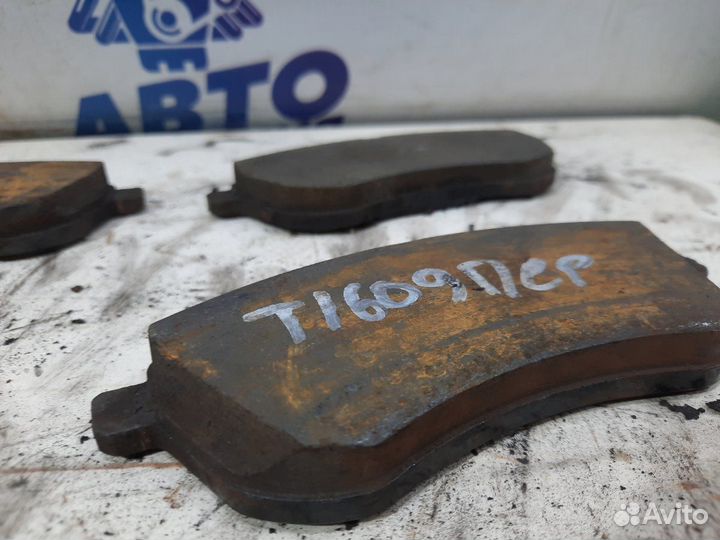 Колодки тормозные передние Mercedes C200 W204