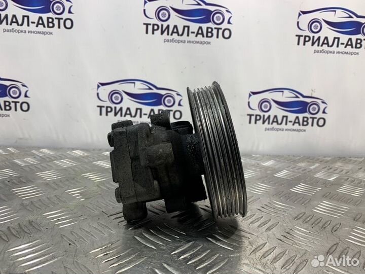 Насос гур Q7