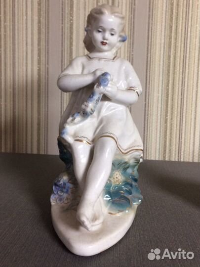 6 статуэток