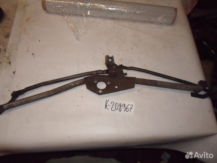 Трапеция стеклоочистителей (Volkswagen Passat)