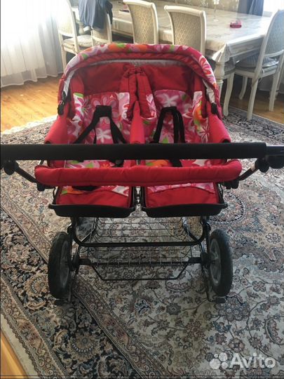 Коляска для двойни