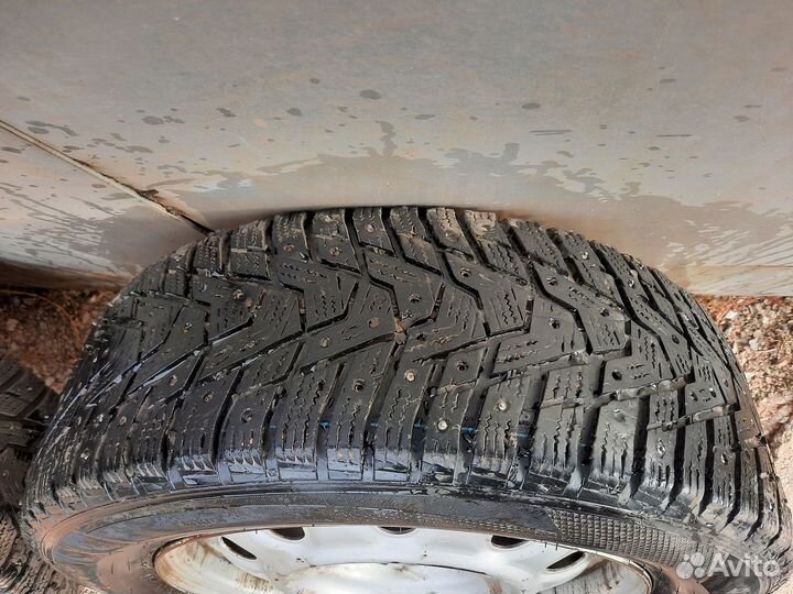 Hankook Winter I'Pike 195/65 R15