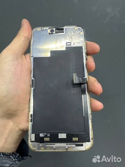 Дисплей iPhone 15 pro max снятый