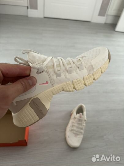 Кроссовки женские Nike Free Metcon 5