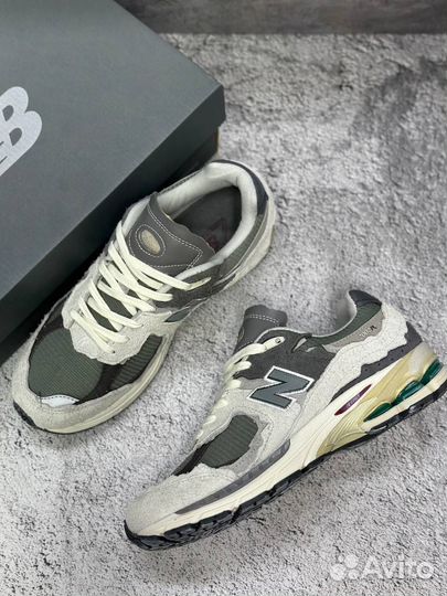 Кроссовки New Balance 2002R