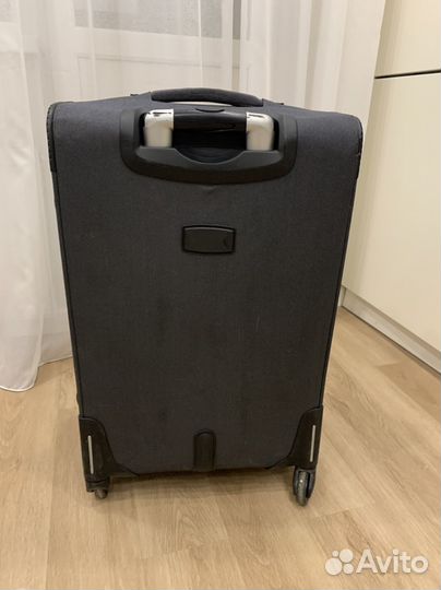 Чемодан на колесах