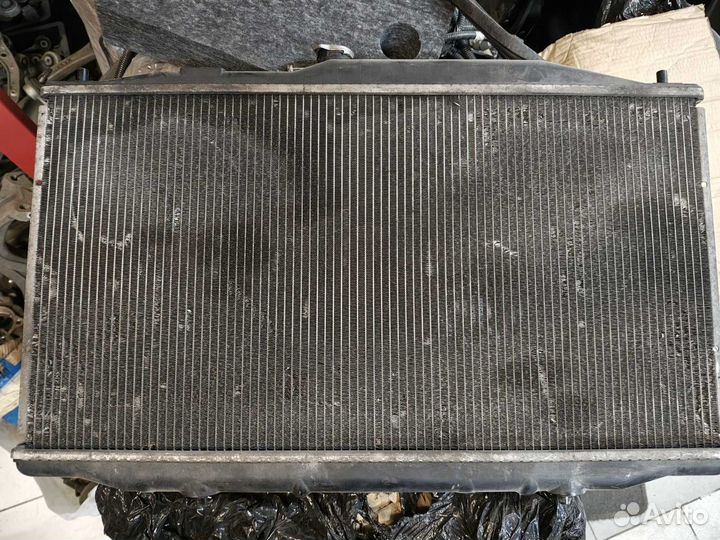 Радиатор двс Honda Accord 7 из англии K20 2004