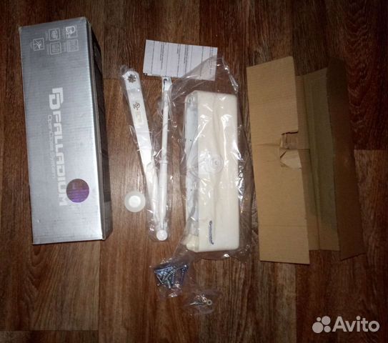 Доводчик дверной