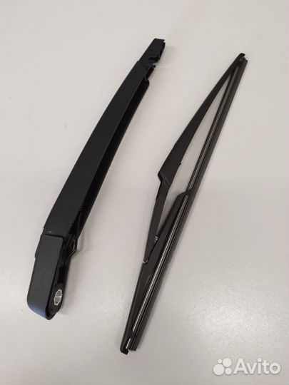 Поводок стеклоочистителя новый с щеткой ML166 GLK