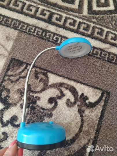 Лампа светодиодная настольная