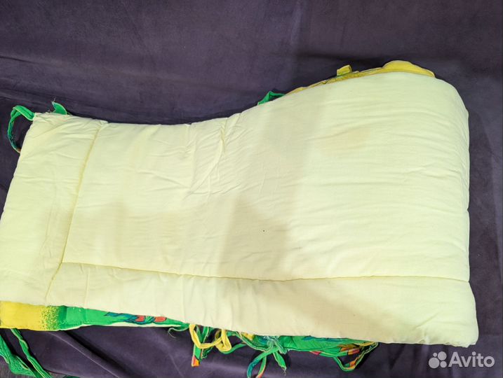 Отдам ботики в кроватку