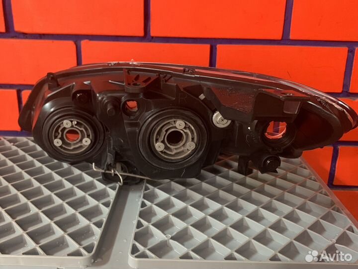 Продам фару Honda Civic