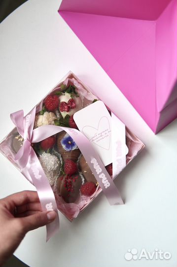 Клубника в шоколаде на 8 марта