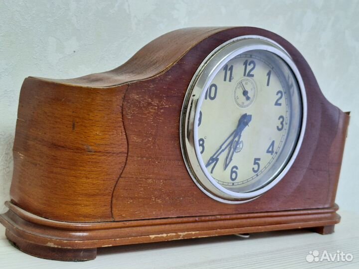 Настольные часы Владимир. На ходу. СССР 1960е